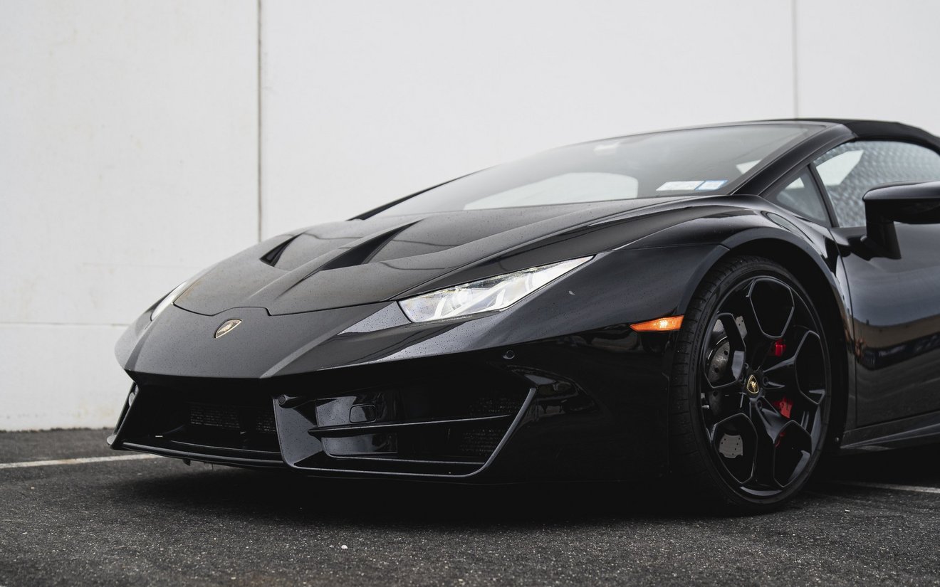 Lamborghini Huracán Evo Spyder · Black rental in NYC