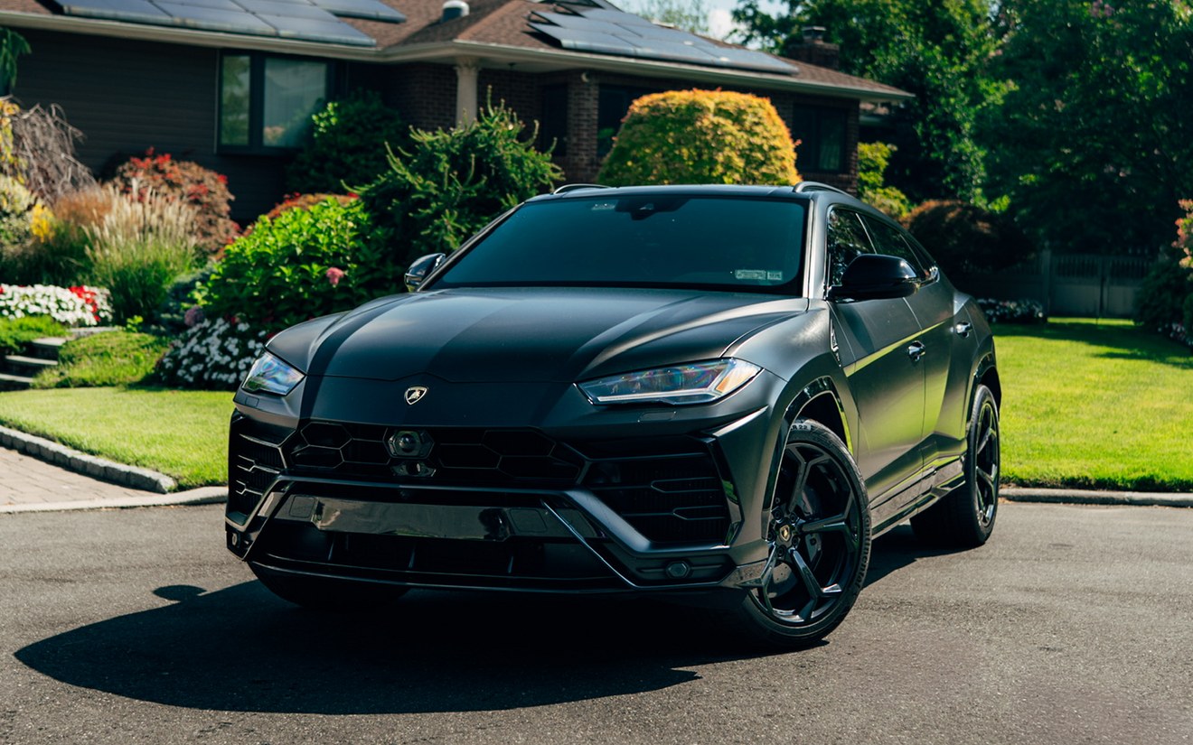 Lamborghini Urus · Black rental in NYC