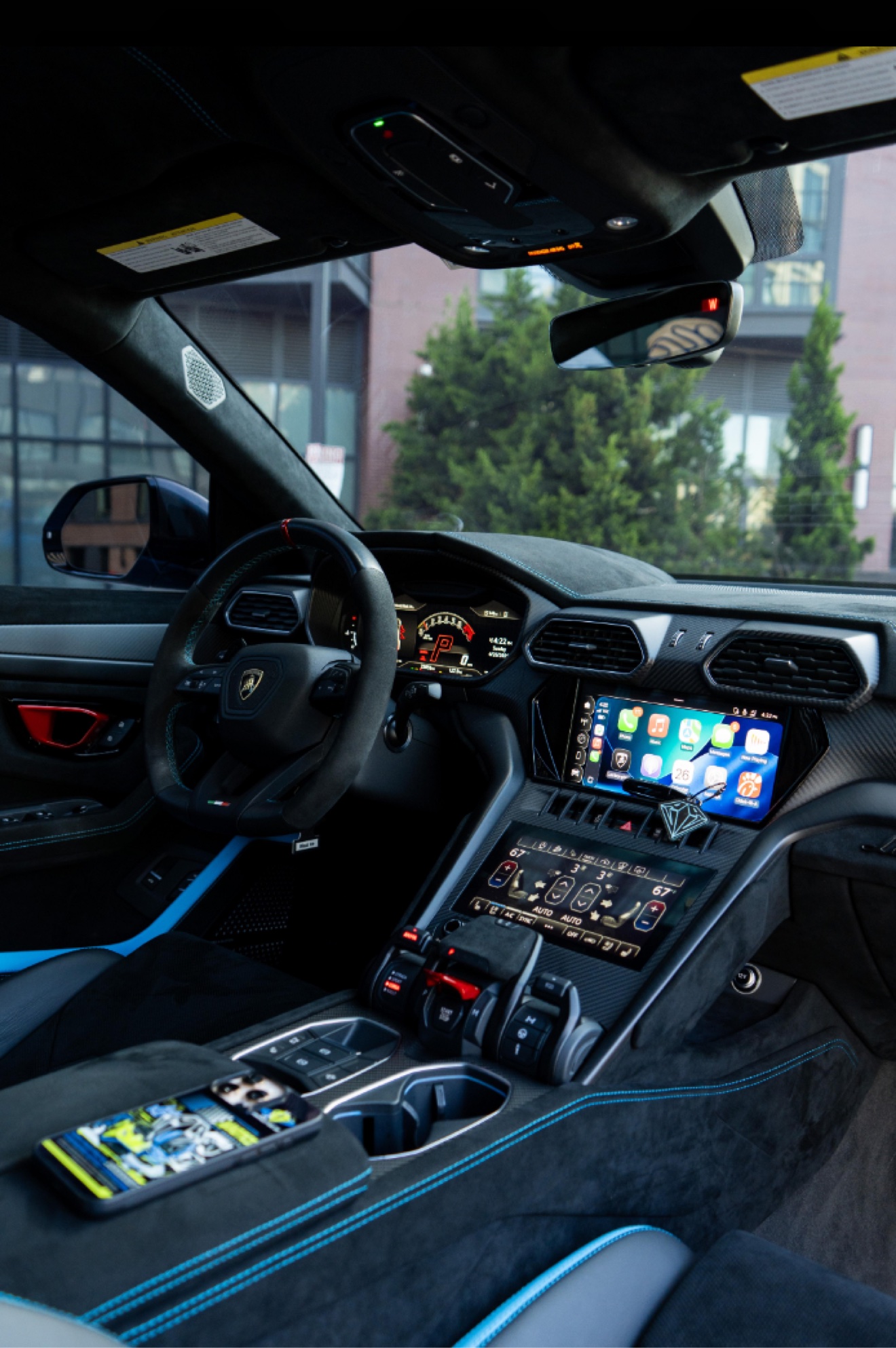 Center console and controls in the Lamborghini Urus Performante