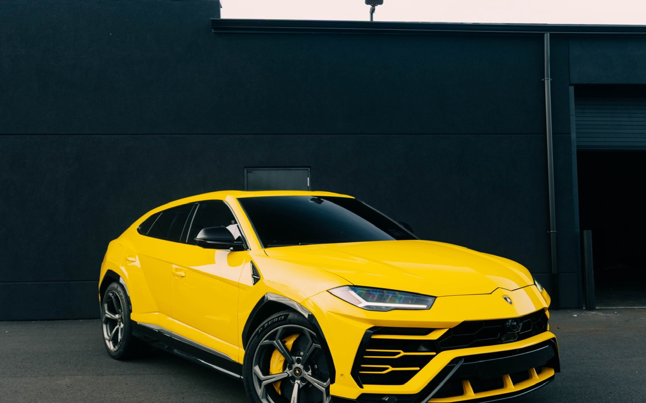 Lamborghini Urus · Yellow rental in NYC
