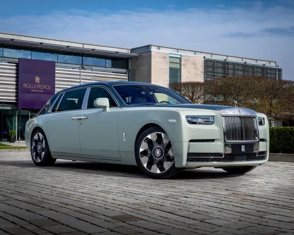 Rolls-Royce Luxury Experience | MAKINA LLC